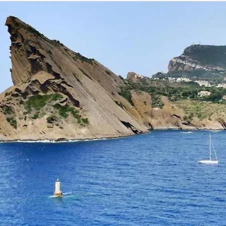 Beau T2 Equipe Sur Le Port, Centre Apartment La Ciotat