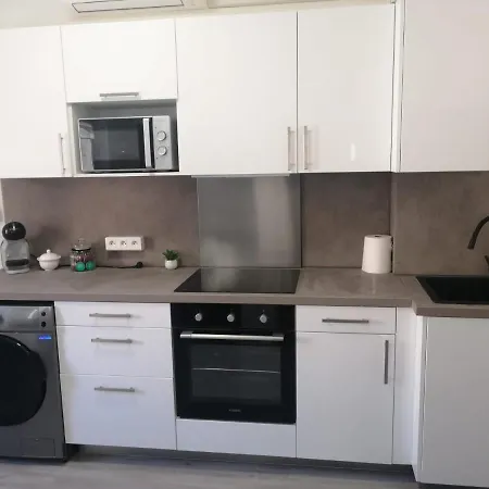 Apartment Beau T2 Equipe Sur Le Port, Centre *