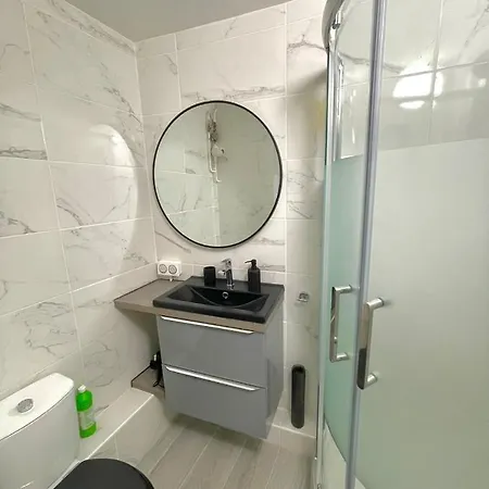 Apartment Beau T2 Equipe Sur Le Port, Centre La Ciotat